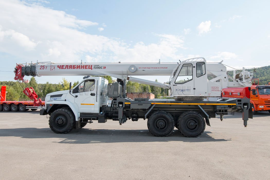Автокран КС 55732-25-33 "Челябинец" Урал NEXT 4320-6951-72