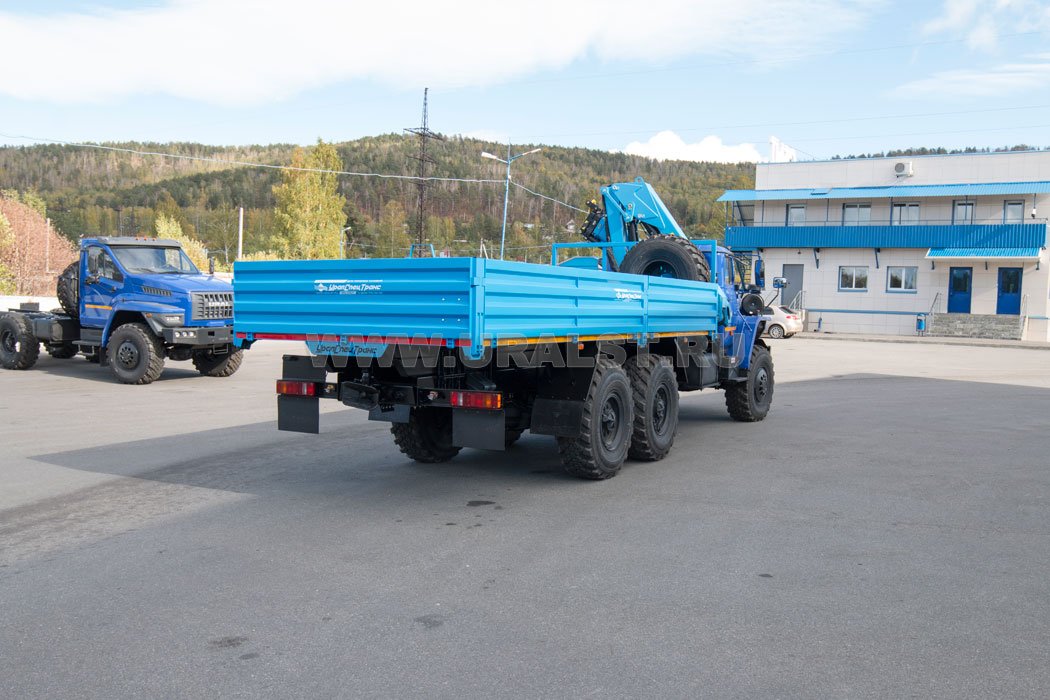 Бортовой автомобиль с КМУ ИМ-95 УСТ 5453 Урал 4320-1951-60