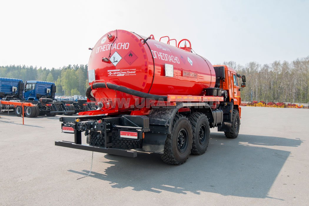 Автоцистерна АКН-10T КО УСТ 5453 Камаз 43118-50 термос, сп.м., доработка под ДОПОГ, ревизионный люк