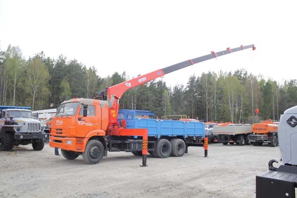 Бортовой Камаз 65115 с КМУ Kanglim