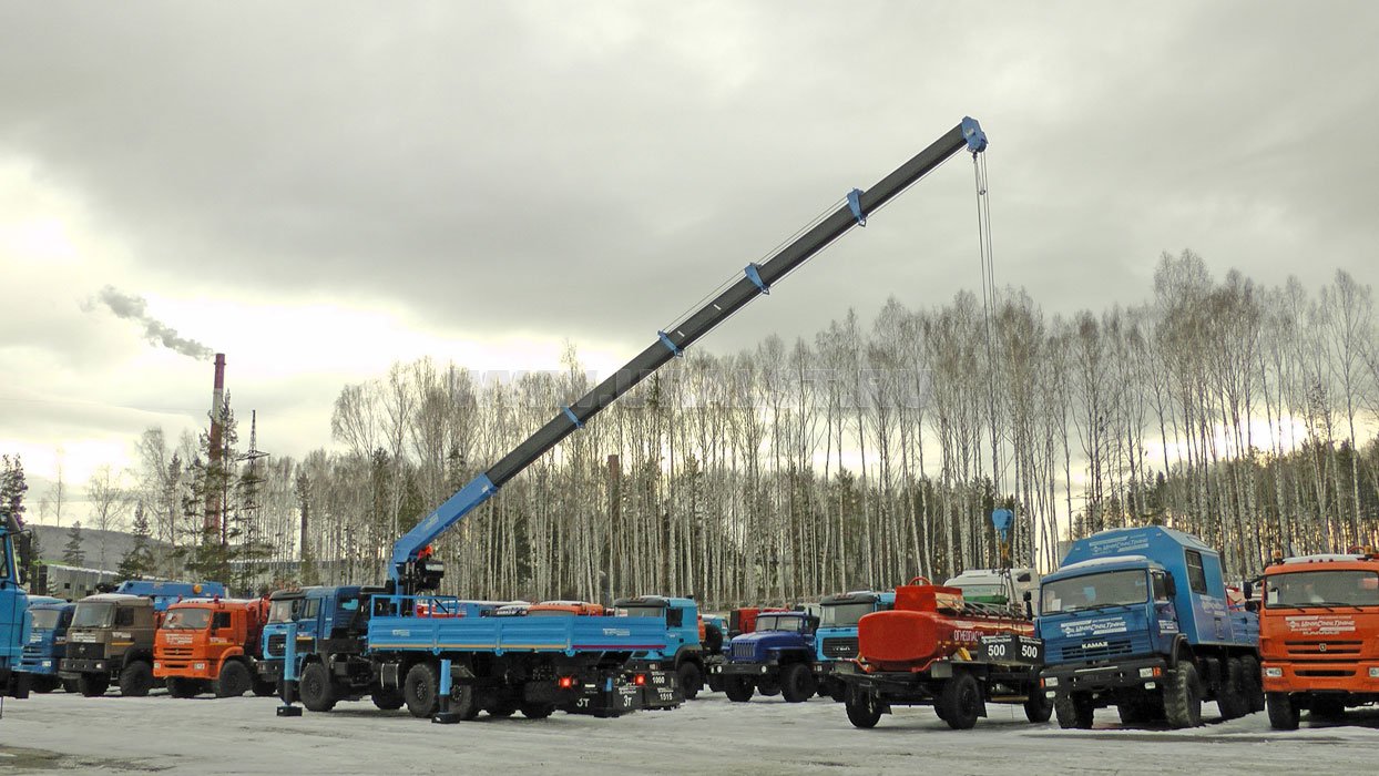 Автомобиль бортовой Камаз 43118-46 с КМУ DONGYANG SS2036