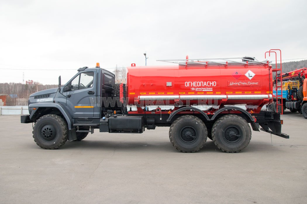 Автоцистерна АЦН-11ПТН Урал УСТ-5453