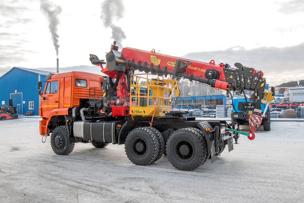 Седельный тягач с КМУ ИТ-200 (тросовый, люлька, бур) УСТ 5453 Камаз 65225