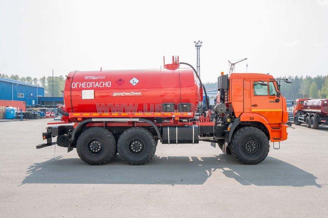 Автоцистерна АКН-10T КО УСТ 5453 Камаз 43118-50 термос, сп.м., доработка под ДОПОГ, ревизионный люк