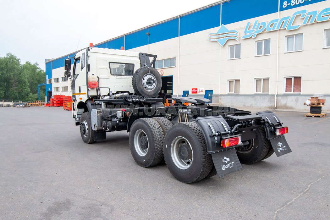  Седельный тягач УСТ 5453 FAW 3250 (6х6), КБ 3675