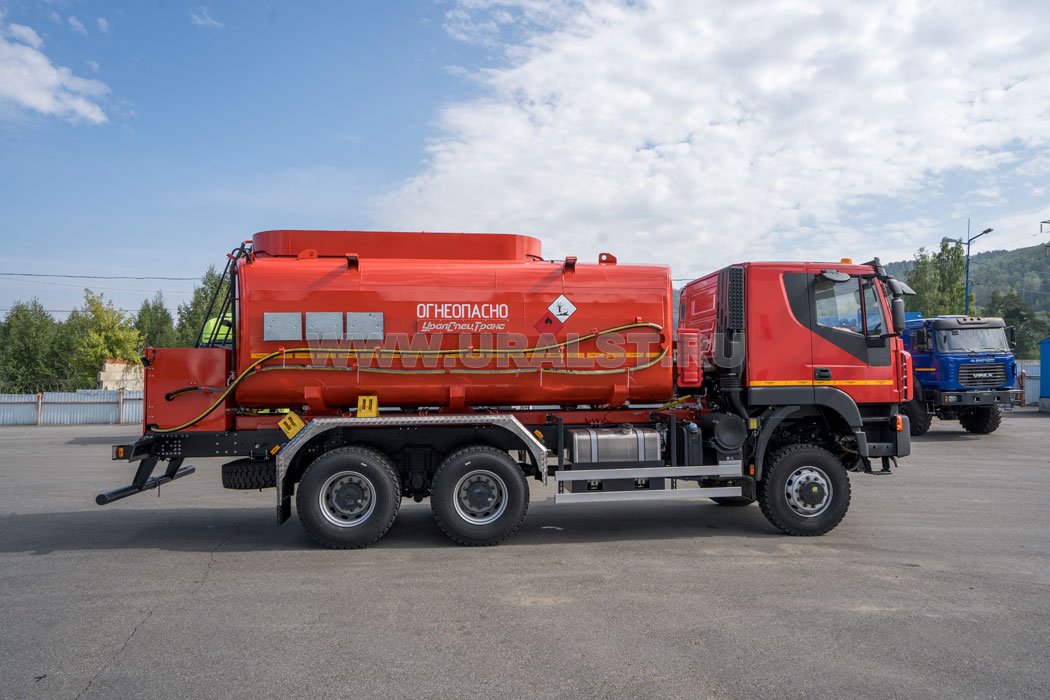 Автотопливозаправщик АТЗ 20-3 УСТ 5453 АМТ NV 6x6 КБ 3845 мм