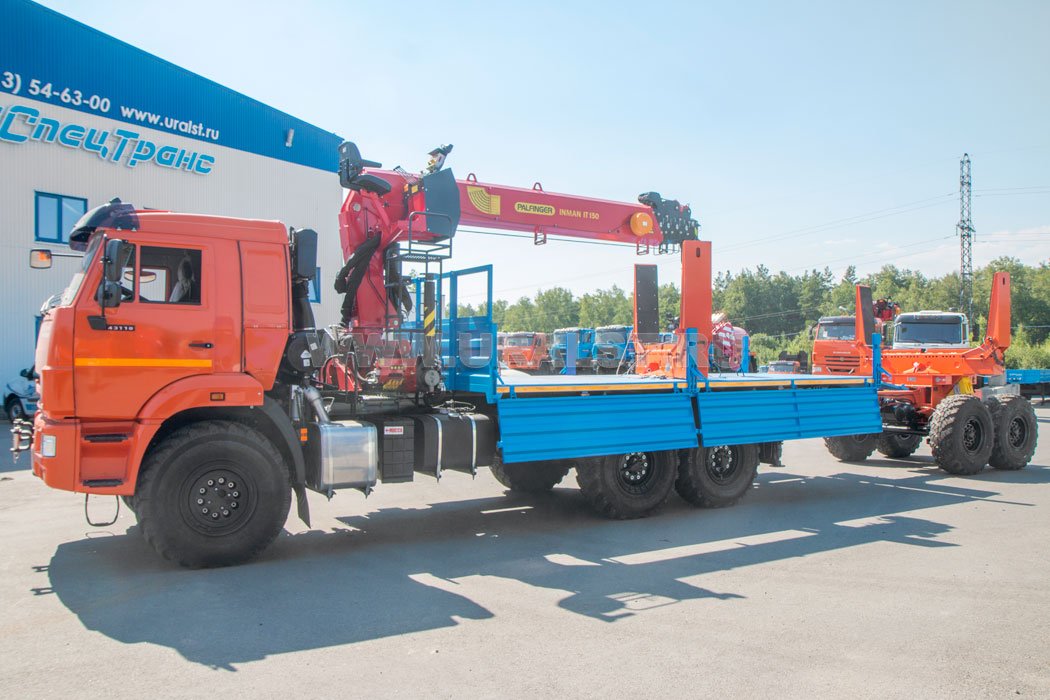  Бортовой поворотным ТПВ коником с КМУ ИТ-150 (тросовый) УСТ 54531J Камаз 43118-3027-50