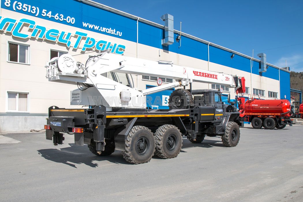 Автокран Челябинец КС-45721 25 тонн