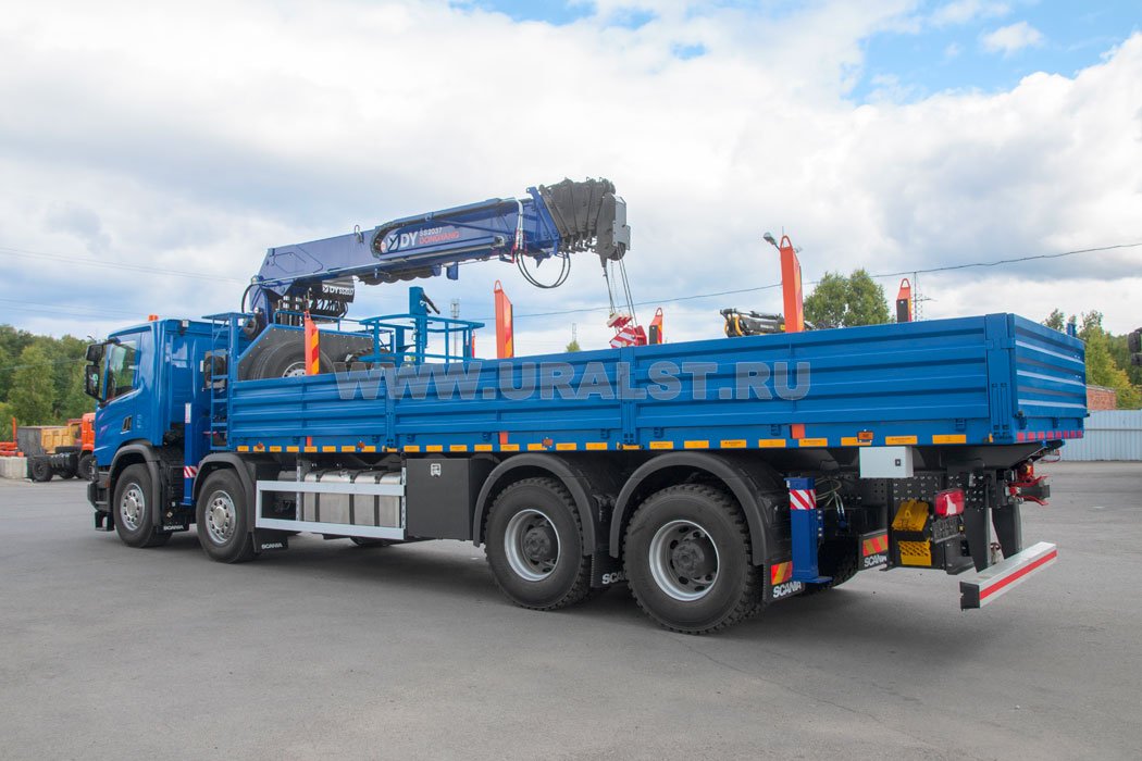 Бортовой автомобиль с КМУ DongYang 2037 Scania 8x4