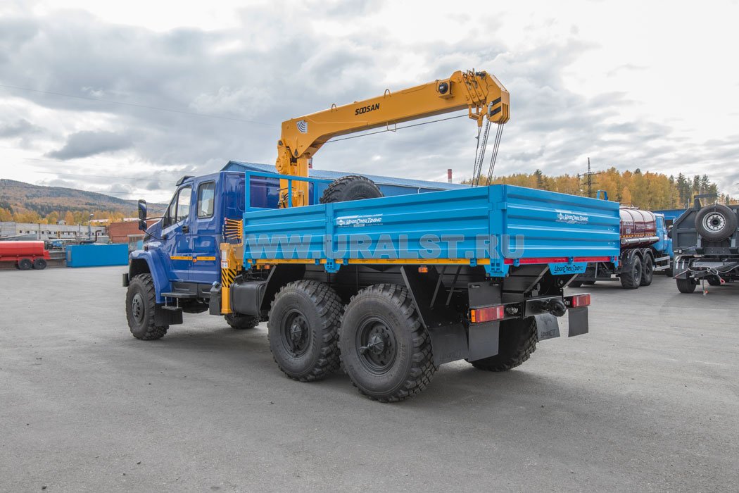 Автомобиль бортовой с КМУ SOOSAN SCS 524 (тросовый) УСТ 54534V Урал NEXT 4320-72Е5И06, сдвоенная кабина