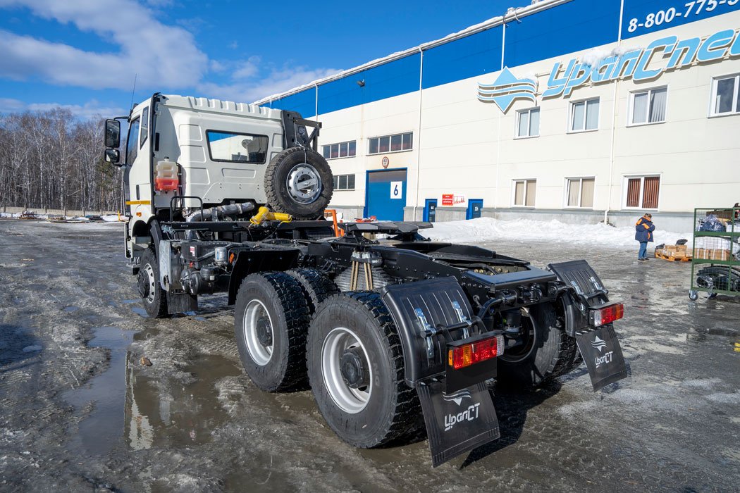 Седельный тягач УСТ 5453 FAW 3250 (6х6), КБ 3675, ССУ 1510 мм