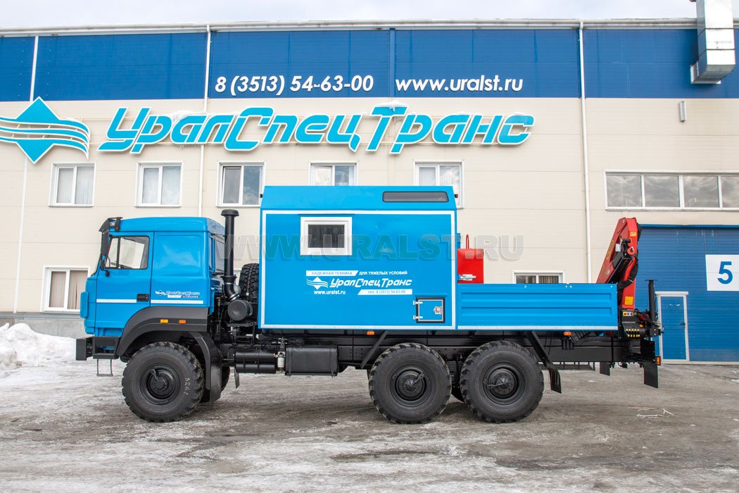 Фургон Урал маслостанция с краном манипулятором