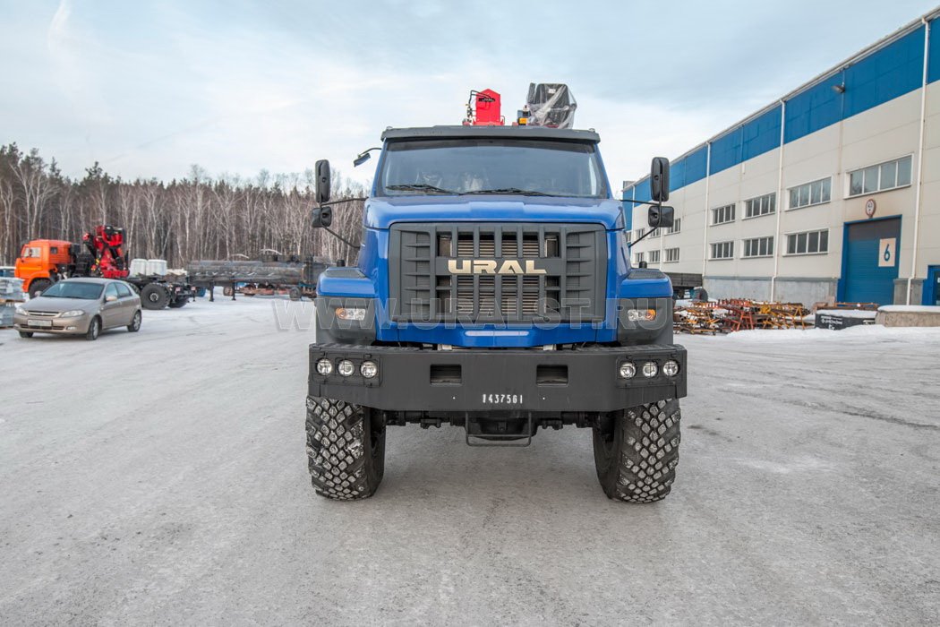 Седельный тягач с КМУ Kanglim KS1256 УСТ 5453 Урал NEXT 4320-6981-74