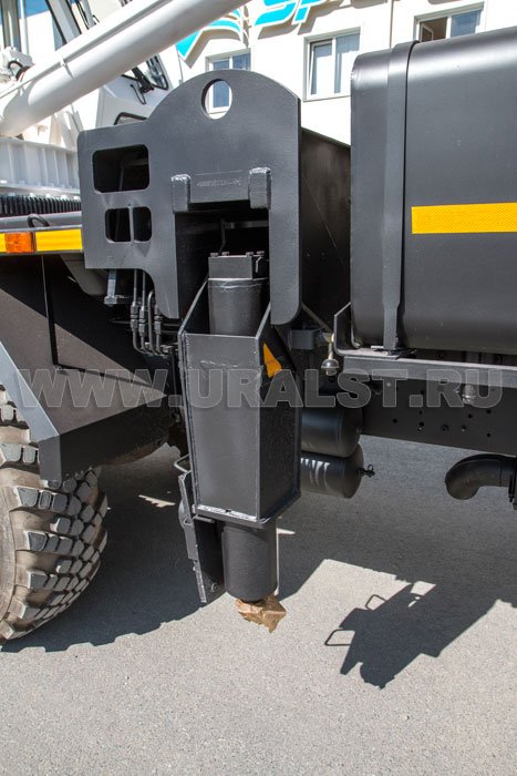 Опоры автокрана КС-45721
