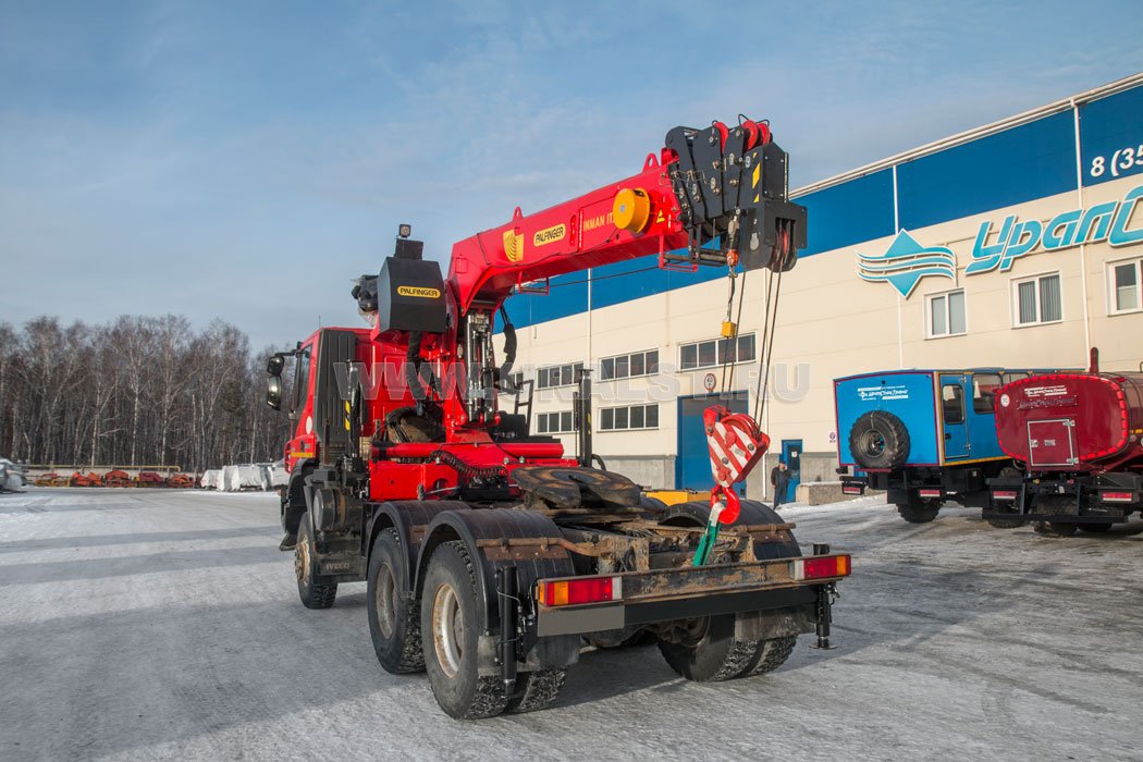 Седельный тягач IVECO-AMT с КМУ ИТ-200