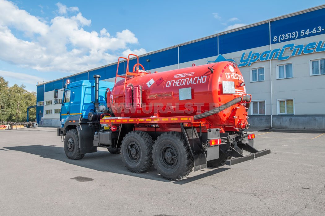 Автоцистерна вакуумная АКН-10 КО УСТ 545317 Урал 5557-80Е5 сп.м. ревизионный люк