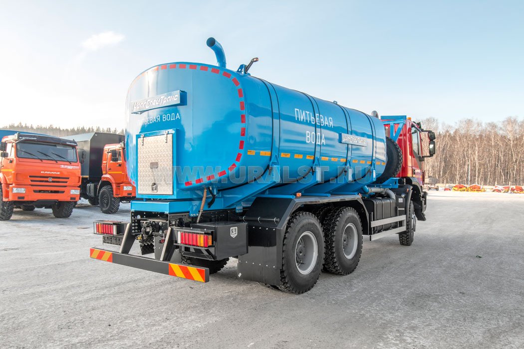 Автоцистерна для питьевой воды АЦПТ-12НО нерж IVECO-AMT TRAKKER 6х6 база 3800мм