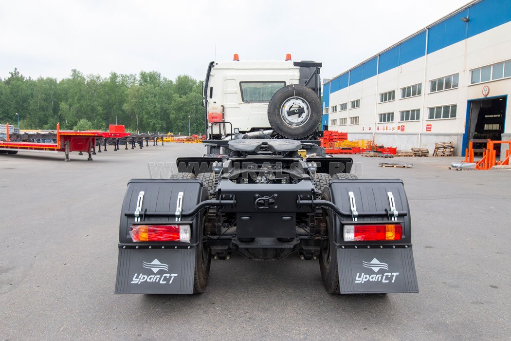  Седельный тягач УСТ 5453 FAW 3250 (6х6), КБ 3675