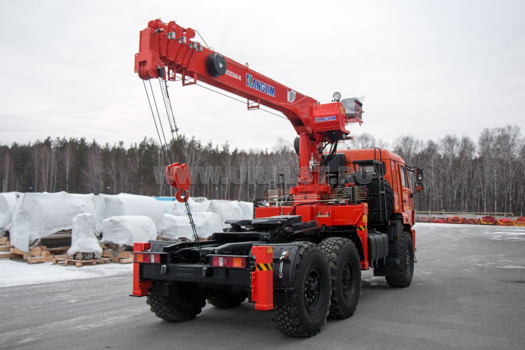 Седельный тягач Камаз 53504-46 с КМУ KANGLIM