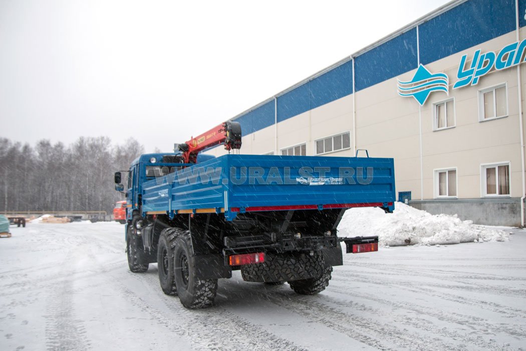 Камаз бортовой 43118-46 с краном-манипулятором ИТ-80