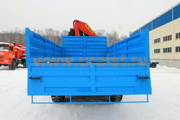 Бортовой автомобиль Камаз 43118-10 с краном-манипулятором Palfinger PK-23500А