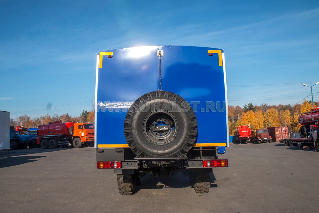 Автобус вахтовый Урал NEXT 3255-5013-71Е5