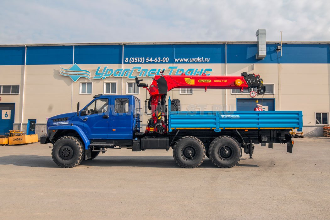 Бортовой автомобиль с КМУ ИТ 180 (тросовый) УСТ 5453 Урал 4320-6988-74Е5И06 NEXT, сдвоенная кабина