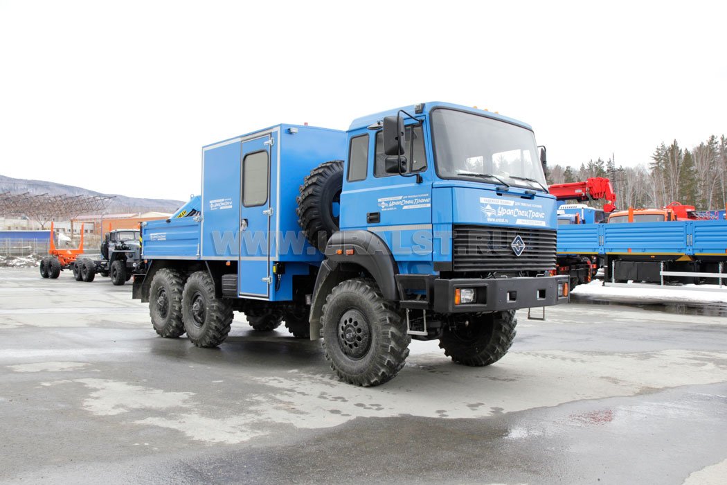 Грузопассажирский автомобиль на шасси Урал 4320-79 с КМУ ИМ-95