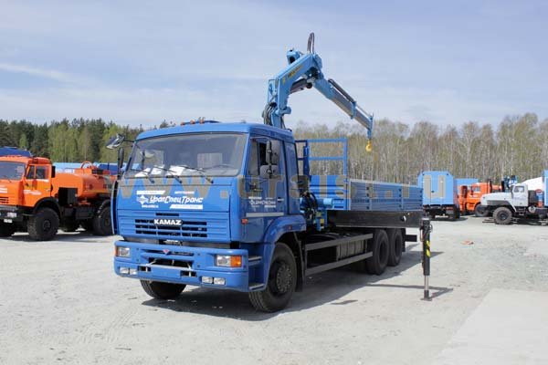 Бортовой Камаз с КМУ