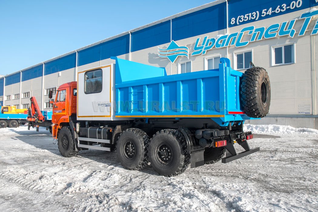 Самосвал Камаз 43118-46 УСТ-5453 с кузовом-фургоном